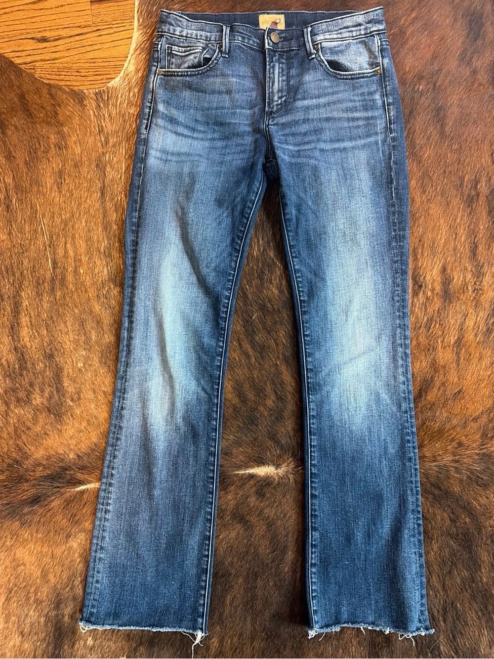 Driftwood Kelly Jeans Women 26 Blue Bootcut Mid Rise Medium Wash Raw Hem Stretch
